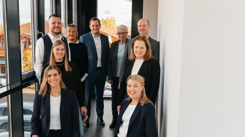 Foto: Hände im Kreis aufeinanderlegend